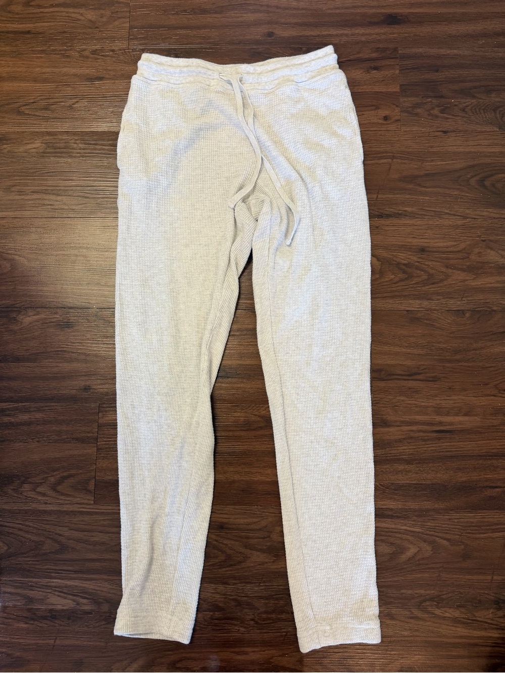 Aritzia TNA waffle knit heather cloud white jogger pants